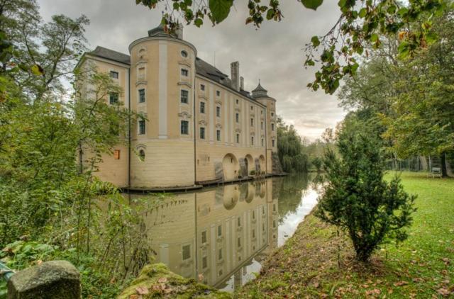 Gastehaus Schloss Bernau Hotel Fischlham Kültér fotó